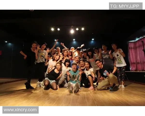 专访街舞女王杨丽揭秘她成功背后的坚持与热爱 专访街舞女王杨丽揭秘她成功背后的坚持与热爱