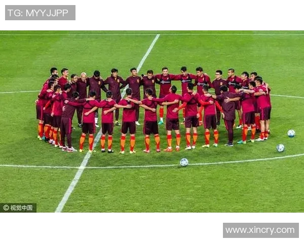 张磊独家分享足球心得与技巧探讨助你提升球技与战术理解 张磊独家分享足球心得与技巧探讨助你提升球技与战术理解