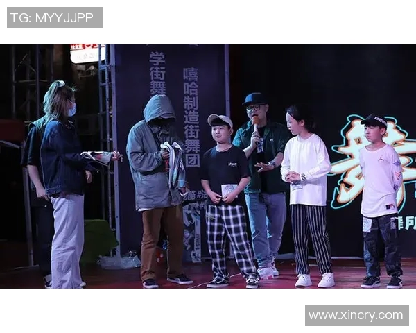 深圳街舞队灵活性探秘街头文化的多样性与创新性 深圳街舞队灵活性探秘街头文化的多样性与创新性