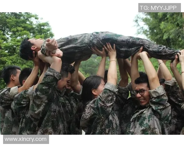 科学滑板团队协作训练方法探索与实践提升团队默契与技能的有效途径 科学滑板团队协作训练方法探索与实践提升团队默契与技能的有效途径
